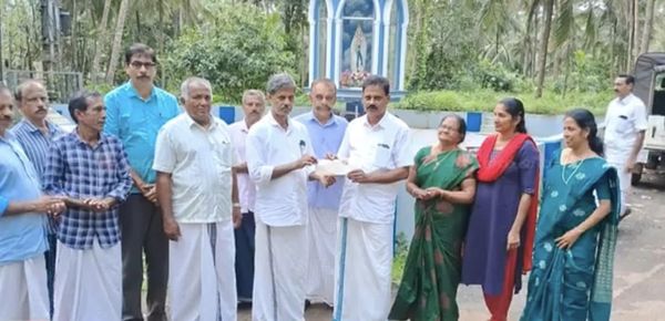 വയനാട് ദുരിതാശ്വാസ നിധിയിലേക്കുള്ള സംഭാവന കൈമാറി.